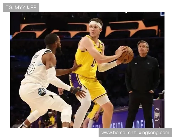 湖人队激战连连，里夫斯调侃东契奇引热议！湖人赢球背后的精彩瞬间